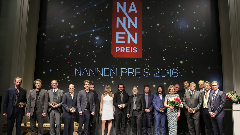 Die Preisträger des Nannen Preises mit Caren Miosga
© Perrey/Stern 