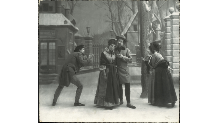 Eine Szene aus Giacomo Puccinis La bohème, Die Barrière d’Enfer, 3. Akt, 1896