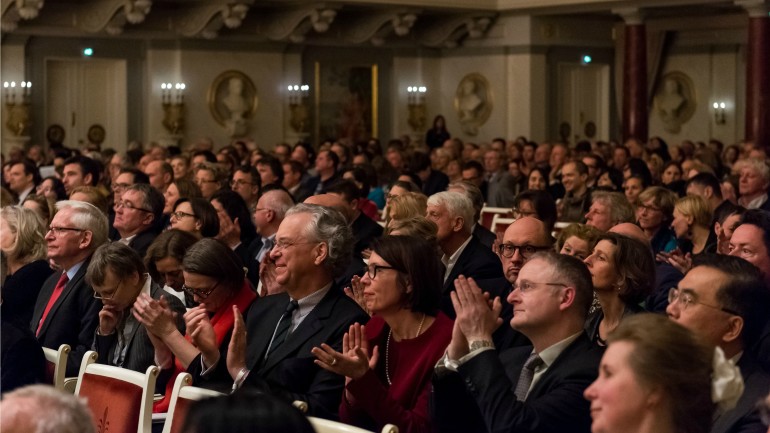 Im begeisterten Publikum (v.l.): Prof. Michael Eissenhauer, Helen Müller und Prof. Robert Ehrlich