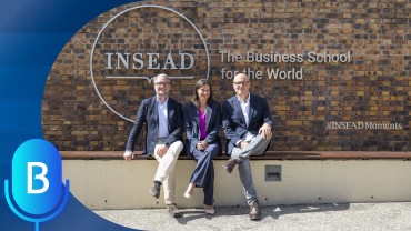 Gruppenportrait von Immanuel Hermreck, Isabelle Körner und Charles Galunic