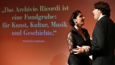 Wanderausstellung „Unternehmen Oper“ zieht Opernfans aus aller Welt an