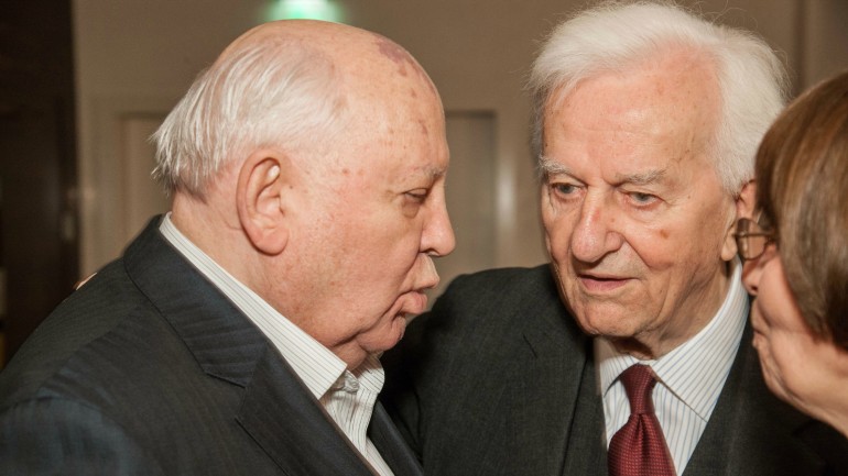 Michail Gorbatschow und Bundespräsident a.D. Dr. Richard von Weizsäcker 2013