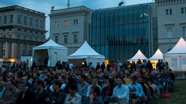 UFA Filmnächte 2012 auf dem Schinkelplatz