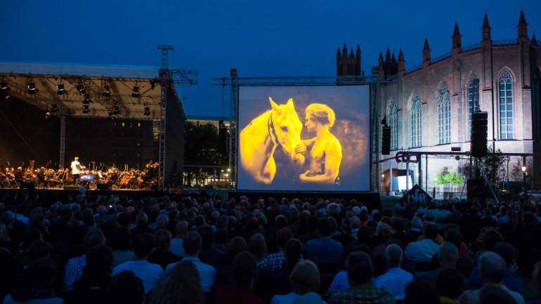 UFA Filmnächte 2013 auf dem Schinkelplatz