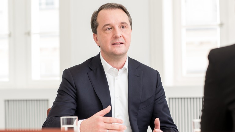 Immanuel Hermreck, Personalvorstand von Bertelsmann