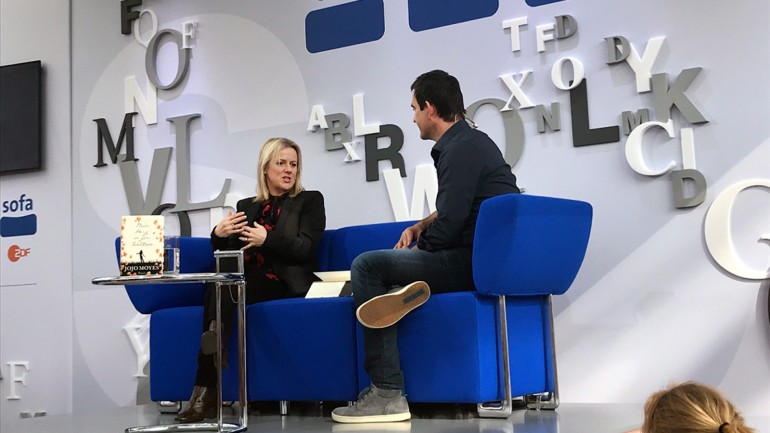 Jojo Moyes auf dem &#34;Blauen Sofa&#34;, Leipziger Buchmesse 2018