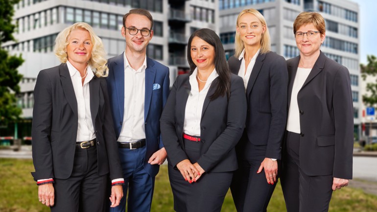 Edith Hoormann, Max Ackermann, Rosa-Maria Mauceri, Elvira Ebel und Petra Niebur (v. l.)
