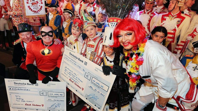 Ulrich Wetzel, Wolfram Kons, das Kölner Kinderdreigestirn und „Lost Sisters“-Vorsitzender Boris Becker. 