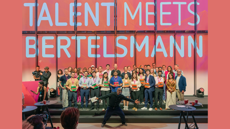 Die Gewinner der ersten drei Preise mit der „TMB“-Jury